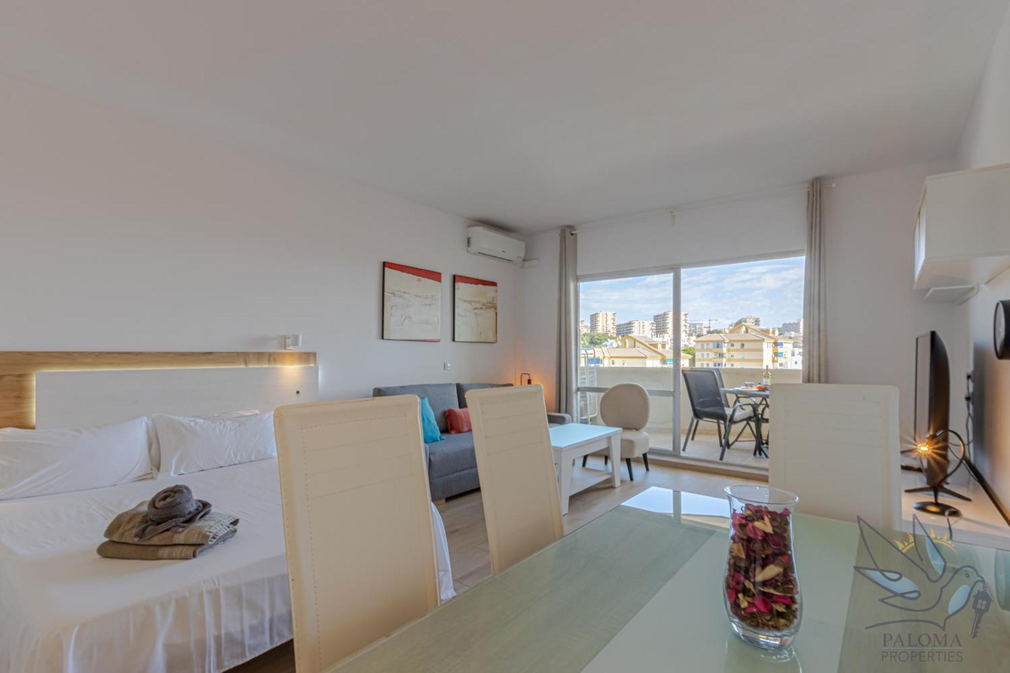 Benal Beach Suite, Parque Acuatico Y Vistas Al Mar เบนัลมาเดนา ภายนอก รูปภาพ