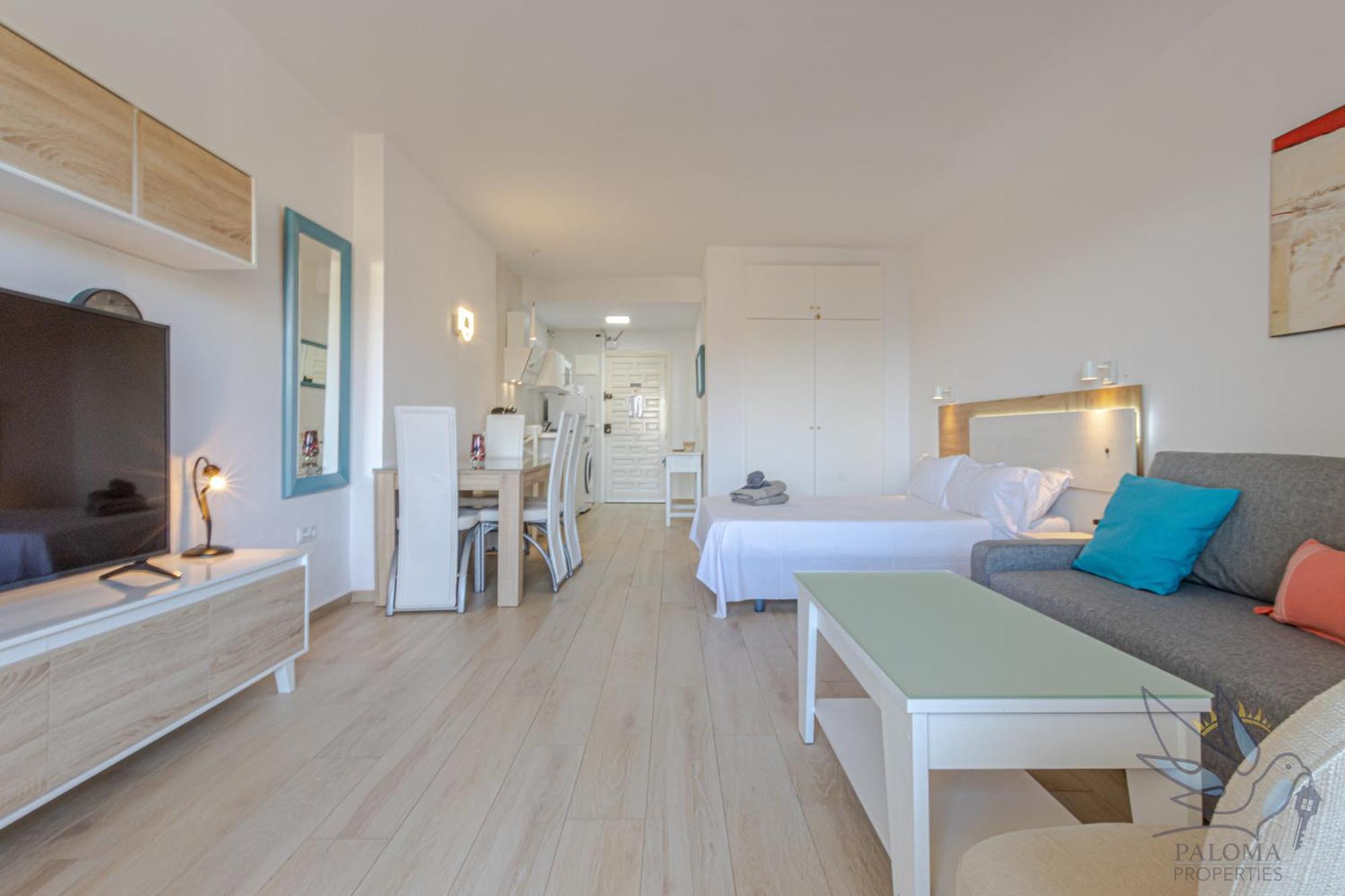 Benal Beach Suite, Parque Acuatico Y Vistas Al Mar เบนัลมาเดนา ภายนอก รูปภาพ